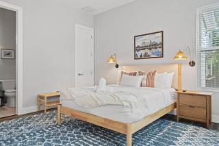 6BR 4BA Family Compound Sleeps 14 in East Austin Cherrywood by Austin Vacay - 7