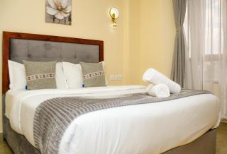 Luxurious 2 bed in CBD with swimming pool - 6
