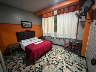 Las Estrellas Hostal - 8