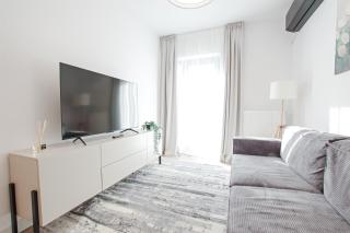 True Modern Apartment - center - 2