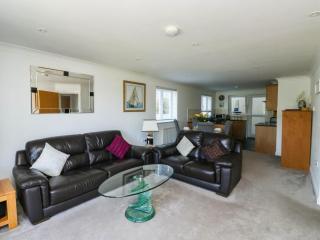2 Inglewood Apartments - 6