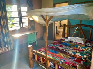 Sleep inside the park and wake up to wildlife - 5