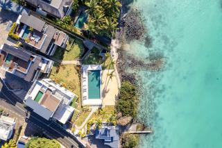 Bayside Signature - Luxury Beachfront Apartment - 3