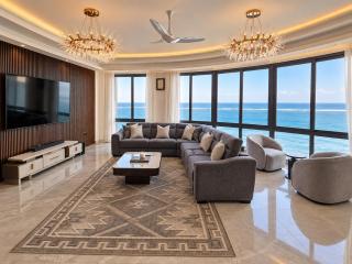 Nauras Towers 3 bedroom beachfront apartment - 0