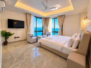 Nauras Towers 3 bedroom beachfront apartment - 8