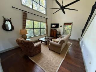 Whispering Waters Lodge - 2