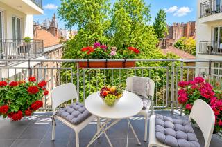 Feel Home SUPERIOR # FREE PARKING # BALCONY # AC - 3