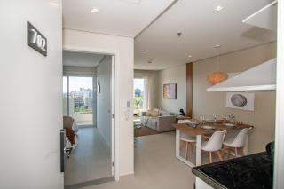 Stunning Hub with City Views Pool and Balcony - 4