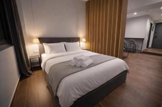 Piraeus Port Luxury Suites No1 - 6