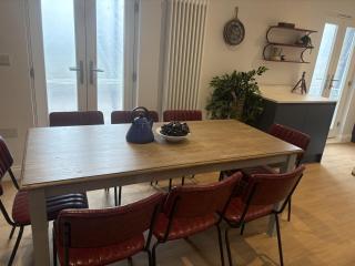 NEW-Stunning 4Bed 3Bath Flat-Harbourside Views-By FabAccommodation - 9