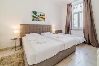 Flowers Premium Apartments & Rooms - 1