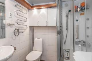 Spacious, bright 75 m2 three-roomer in city center - 5