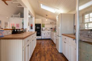 Seaside Retreat w Private Beach Landing - 6