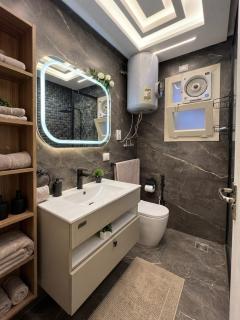 Modern & Cozy Apartment madinaty - 5