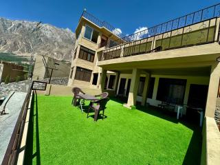 Haider Inn - 0