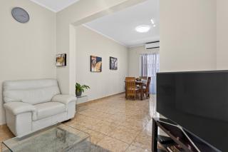 May Flower: Modern Flat close to Airport/Bus Stops - 2