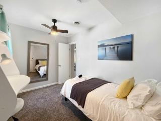Vermilion Getaway 2BR & 1 Bath - 1