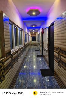 Hotel Sri Sastha Grand - 2