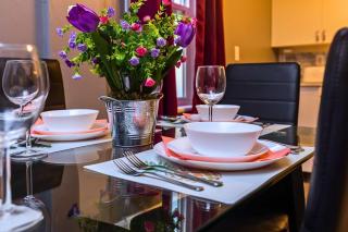Urban 3BR Getaway Walk to ByWard Market- UOttawa - 2