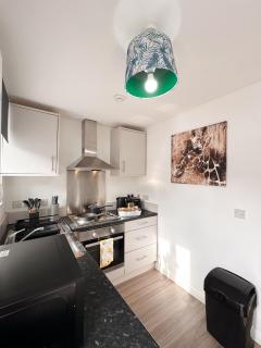 Luxe 1-Bedroom Flat in the Heart of Derby City - 3