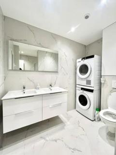 Nice 3 star apart near MC train Station 3rd floor - 5