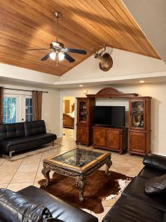 Beautiful Vacation Home Across From Lake Okeechobee - 8