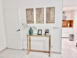 Sweet 3 star apart near Monaco Train Station - 2