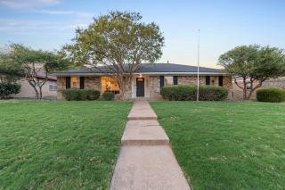 Ultimate Family Getaway - Pool - Game Room - King - 5