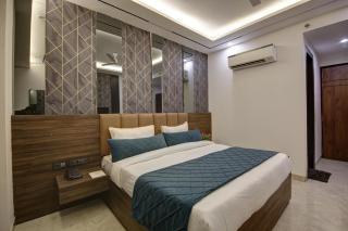Hotel Sunny Plaza - 1