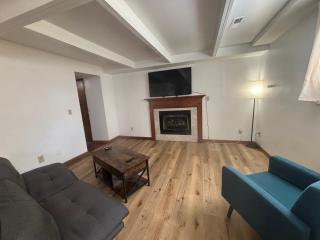 Charming lower-level suite close to ISU & downtown - 9