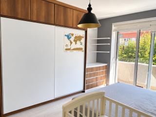 Modern Apartment in a Trendy Central Location - 3