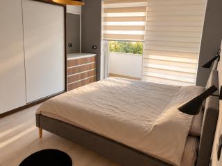 Modern Apartment in a Trendy Central Location - 8