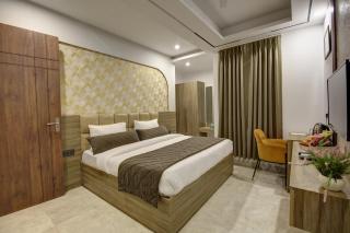 Hotel Akansha Suites - 1