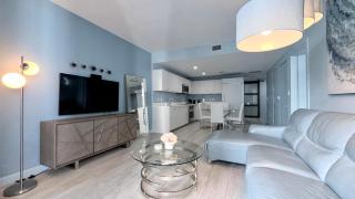 Gorgeous Upscale Condo in the Middle of Brickell - 6