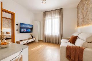 Luxury Apartment , Super WiFi - P r a t u r e c c i Group - 9
