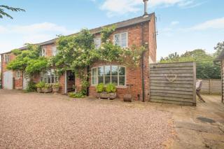 3 Bed in Overton oc-b45279 - 0