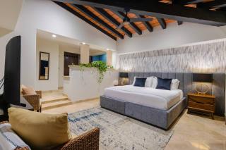 Luxury Penthouse With Private Pool & Terrace - 2