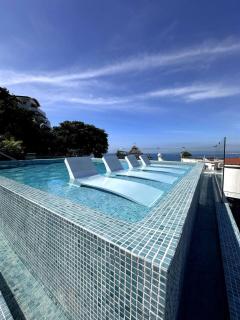 Luxury Condo with Breathtaking Views - 5
