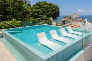 Luxury Condo with Breathtaking Views - 2