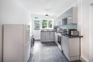 Cosy 3-Bed Home l Free Parking l WiFi l Sleeps 8 l Family Friendly l Hosted by The Cosy Corner Nationwide - Bolton - 4