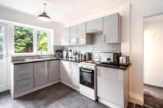 Cosy 3-Bed Home l Free Parking l WiFi l Sleeps 8 l Family Friendly l Hosted by The Cosy Corner Nationwide - Bolton - 2