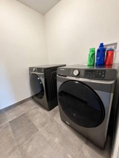 4BR Family Home for 8 with Parking and Backyard - 2
