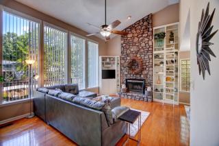 Lake Hamilton Retreat w Private Dock and Deck - 4