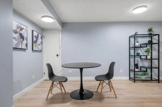 Spacious Cozy Couples Getaway Basement Suite in Sundance - 7