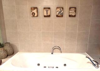 Taman Sari Sunshine Coast Romantic Pet-Friendly Hinterland Retreat - 9