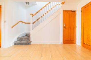 Large 4BR House with Garden at Cardiff Bay with Free Parking - 6