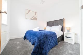 Large 4BR House with Garden at Cardiff Bay with Free Parking - 5