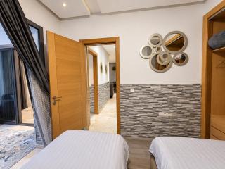 Dhajia Morocco 2BR Hivernage Pool - 7