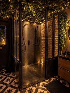 Suite tropicale avec spa privatif et parking gratuit - 4
