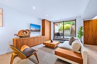 Luxury Basement Level Suite w Patio near High Park - Westend Suites - 3